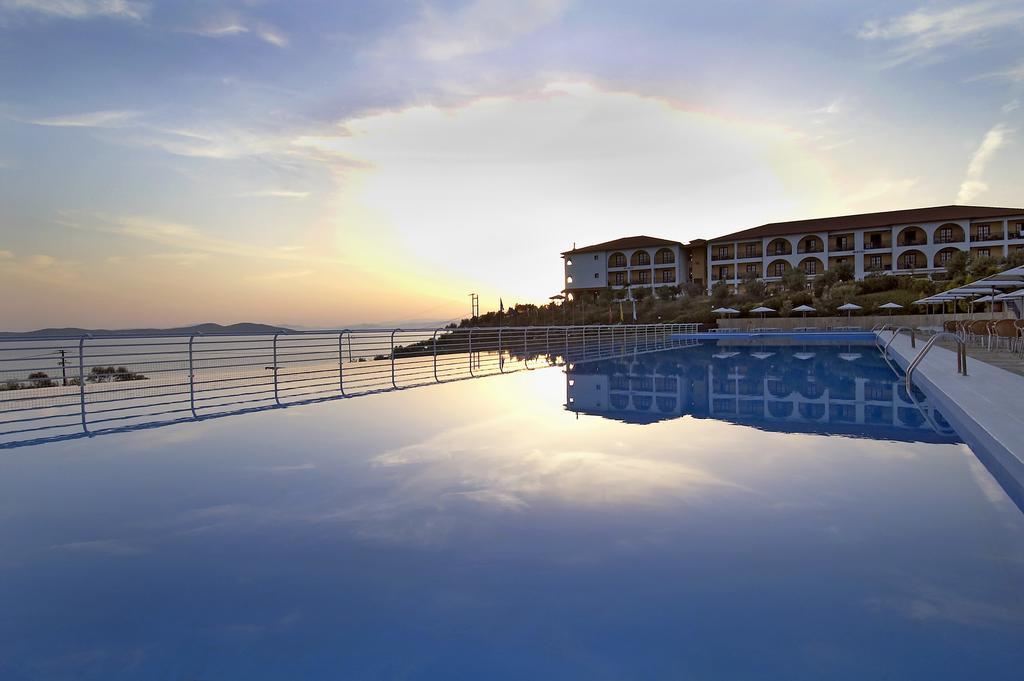 Akrathos Beach Hotel Uranópolis Exterior foto